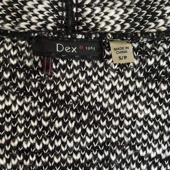 Short Sleeved Black Knit Cardigan - Picture 5 of 7